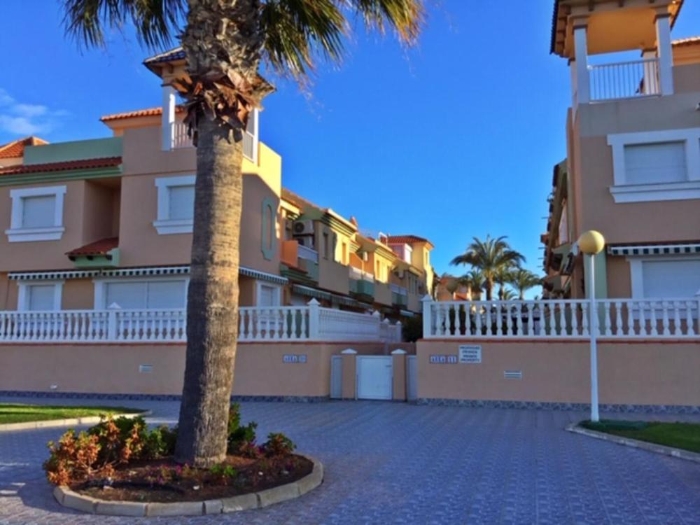 Lmha02 Villas De Frente Marino La Manga Luaran gambar